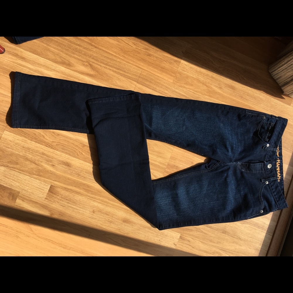 Cruel girl Hannah Jean